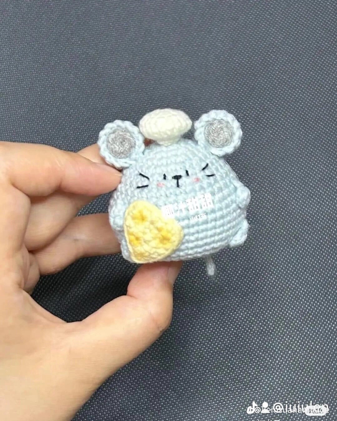 Gấu đầu bếp ú nu và Bé heo bánh kem