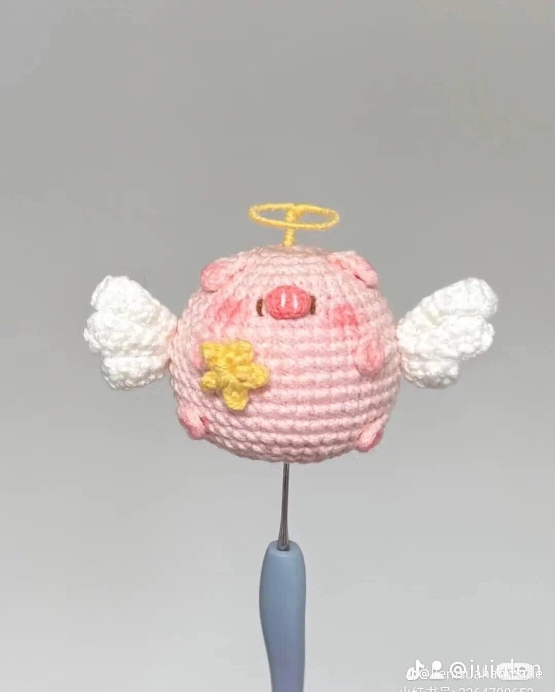 Gấu đầu bếp ú nu và Bé heo bánh kem