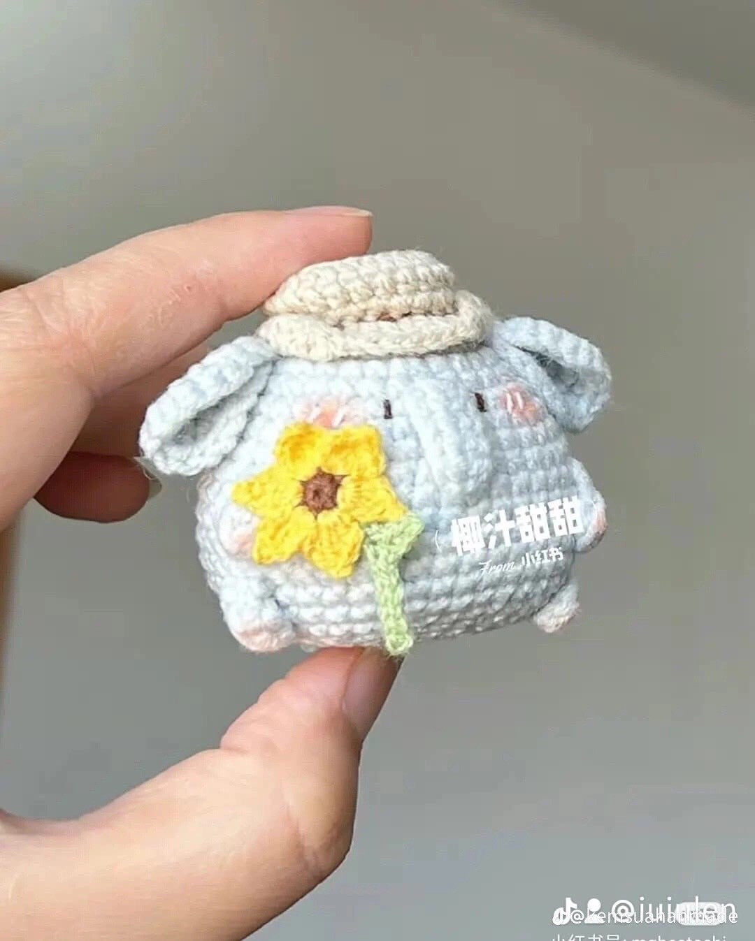 Gấu đầu bếp ú nu và Bé heo bánh kem