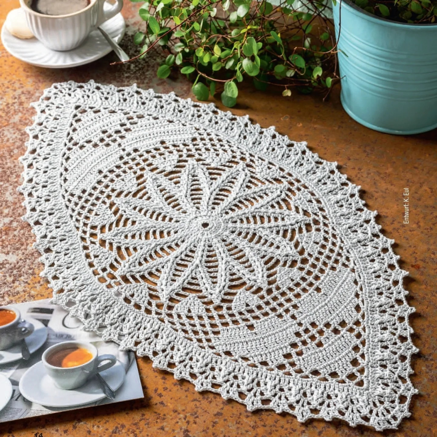 German Crochet Chart for Elegant Lace Placemat with Floral Pattern