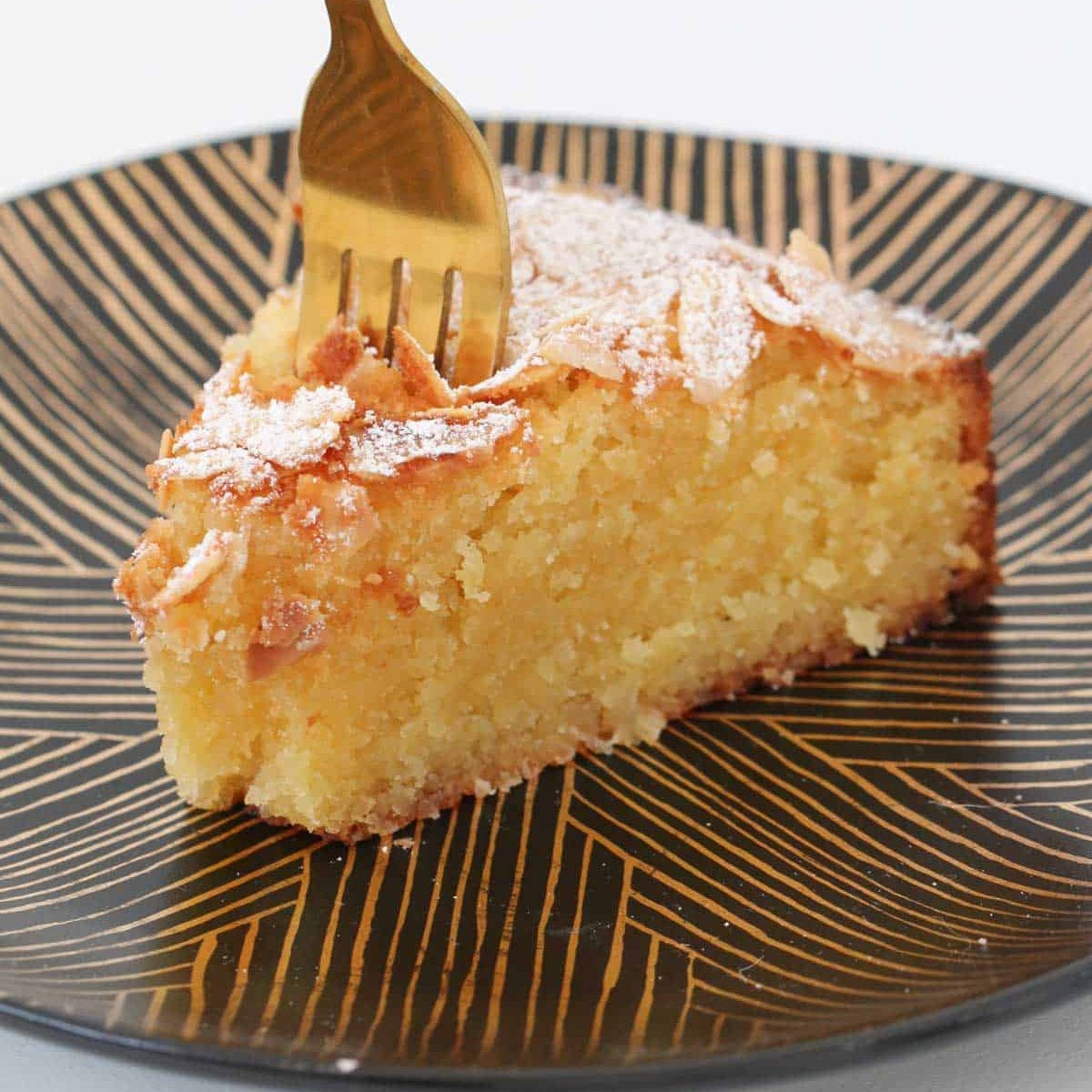 Gluten-Free Almond & Coconut Cake: No Flour, One Bowl Recipe