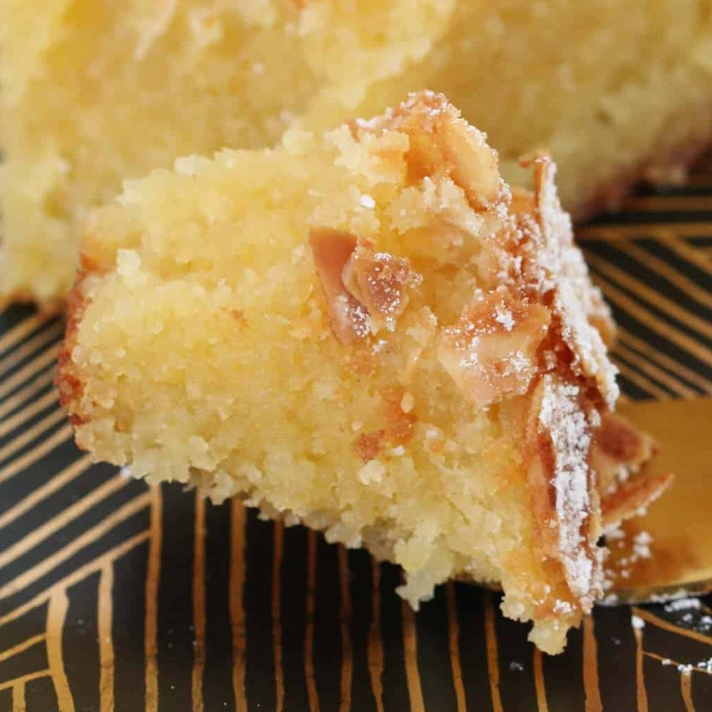 Gluten-Free Almond & Coconut Cake: No Flour, One Bowl Recipe