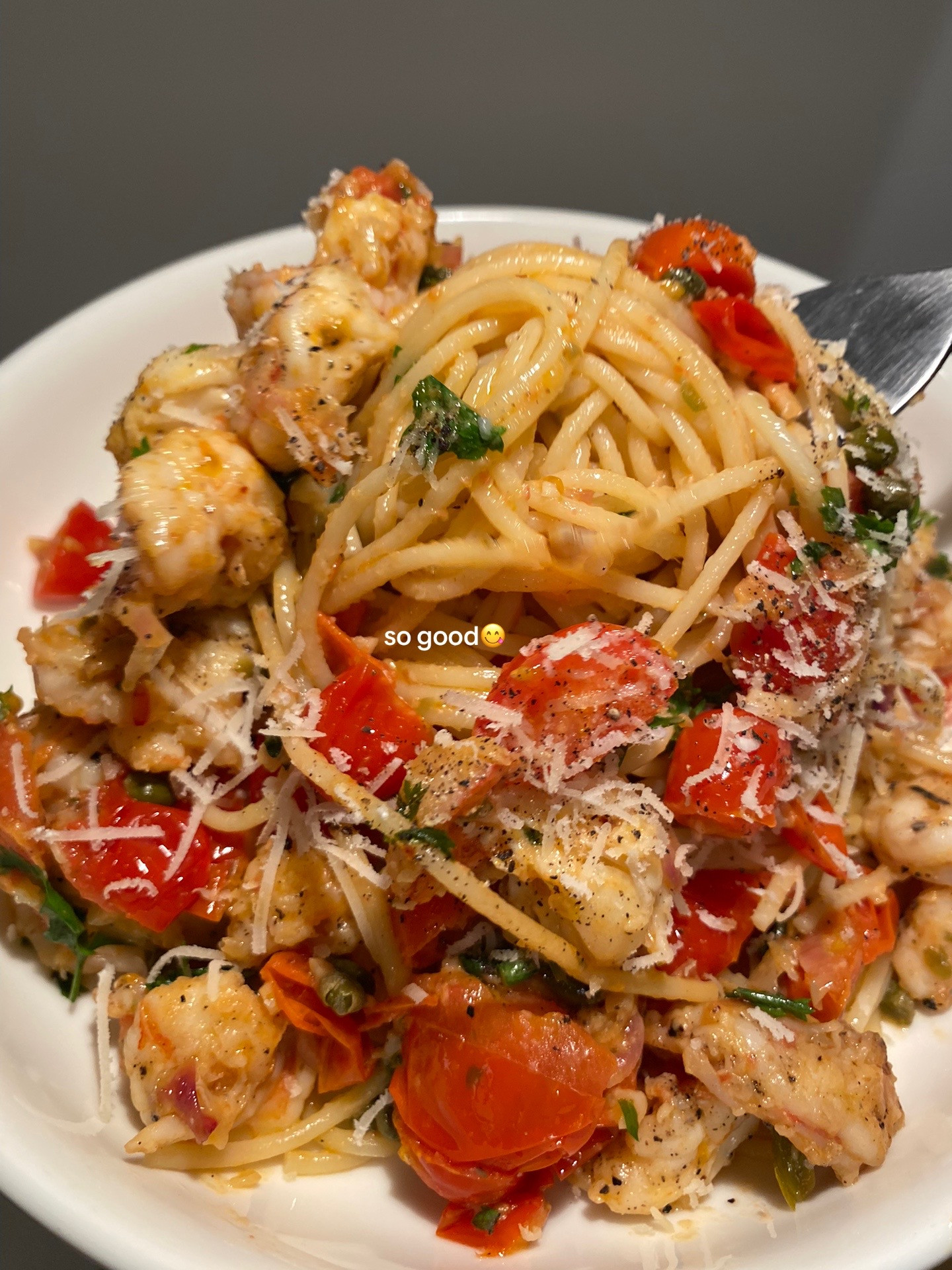 Gordon Ramsay's 10 minutes shrimp scampi pasta recipe with cherry tomatoes and parmesan cheese