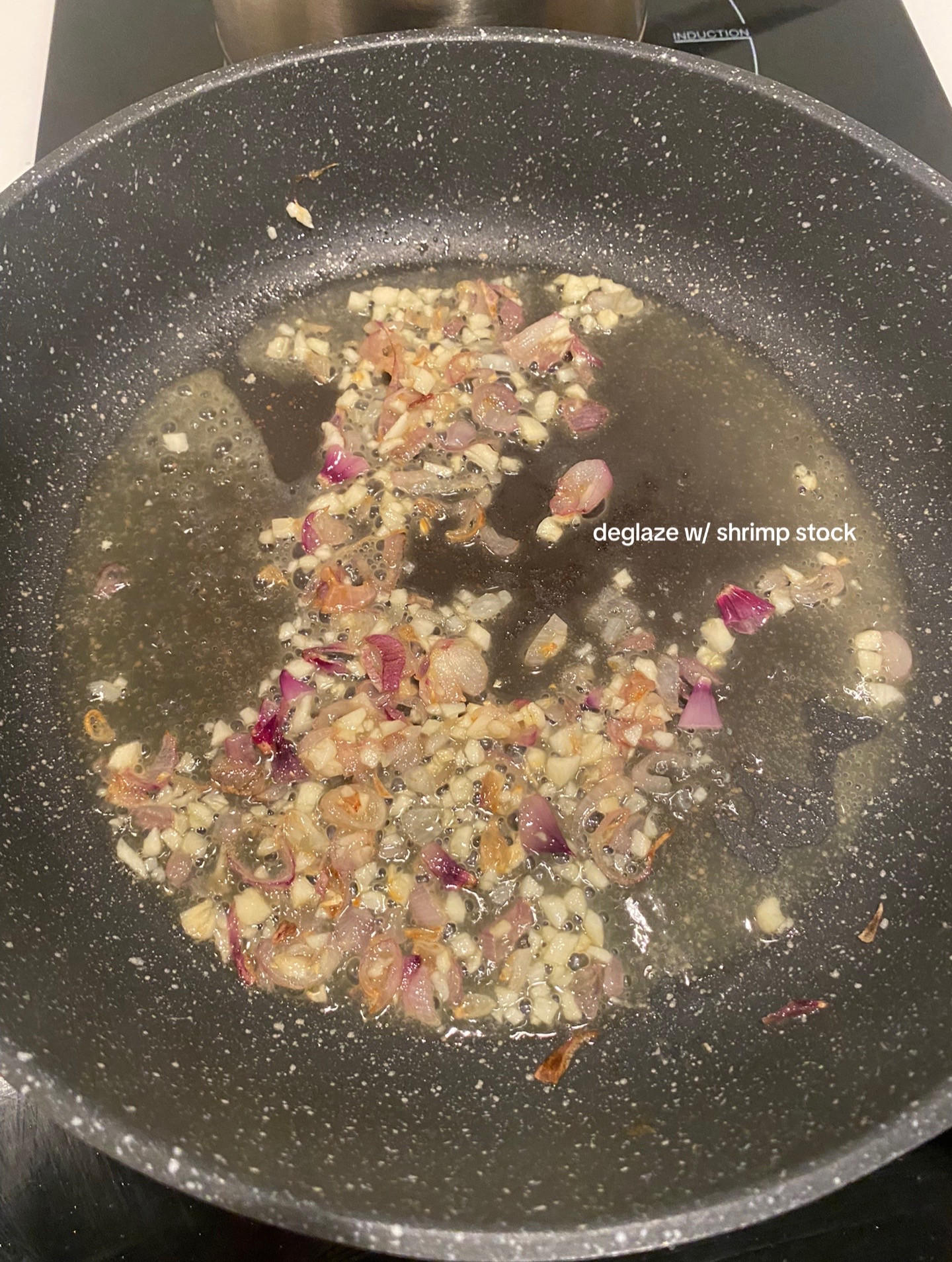 Gordon Ramsay's 10 minutes shrimp scampi pasta recipe with cherry tomatoes and parmesan cheese