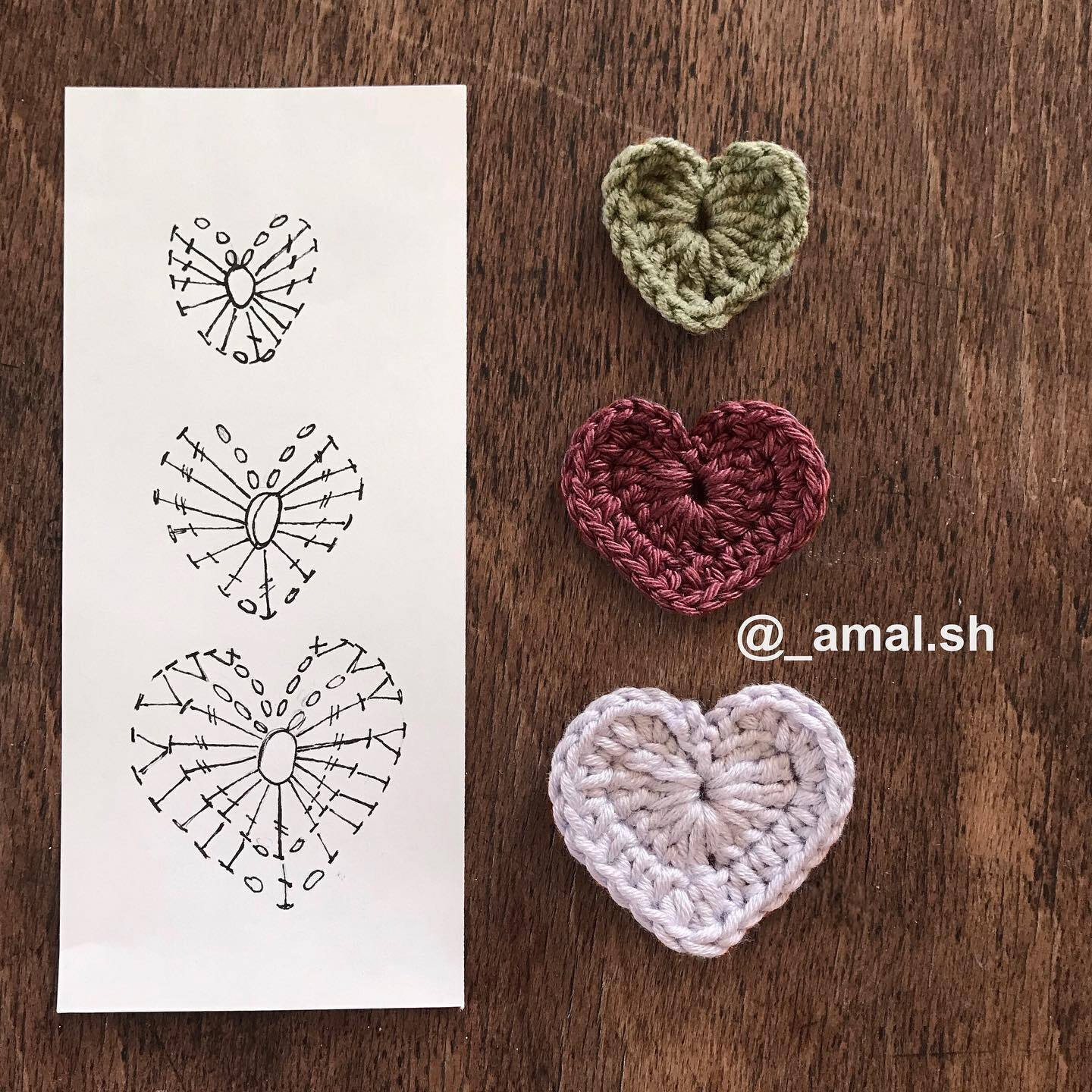 Gráficos de Crochê para Corações, Estrelas e Luas em Várias Cores