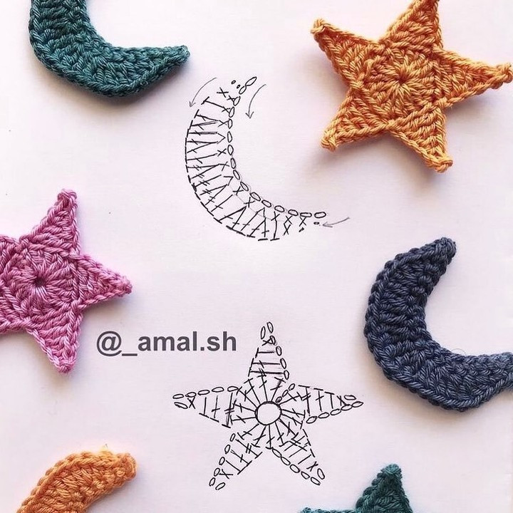 Gráficos de Crochê para Corações, Estrelas e Luas em Várias Cores