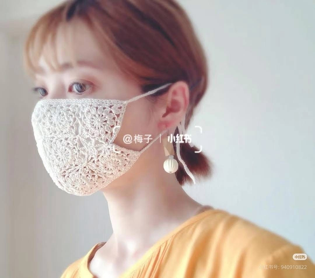 Green Crochet Bag with Cute Rabbit and Pattern Chart