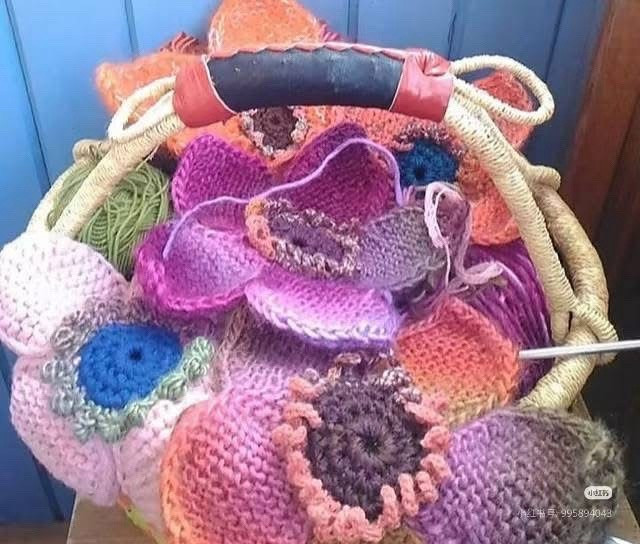 Green Crochet Bag with Cute Rabbit and Pattern Chart