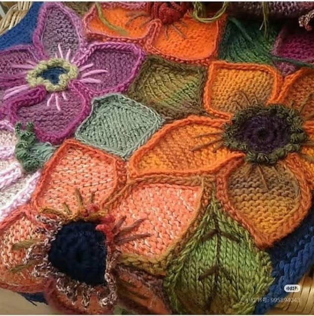 Green Crochet Bag with Cute Rabbit and Pattern Chart