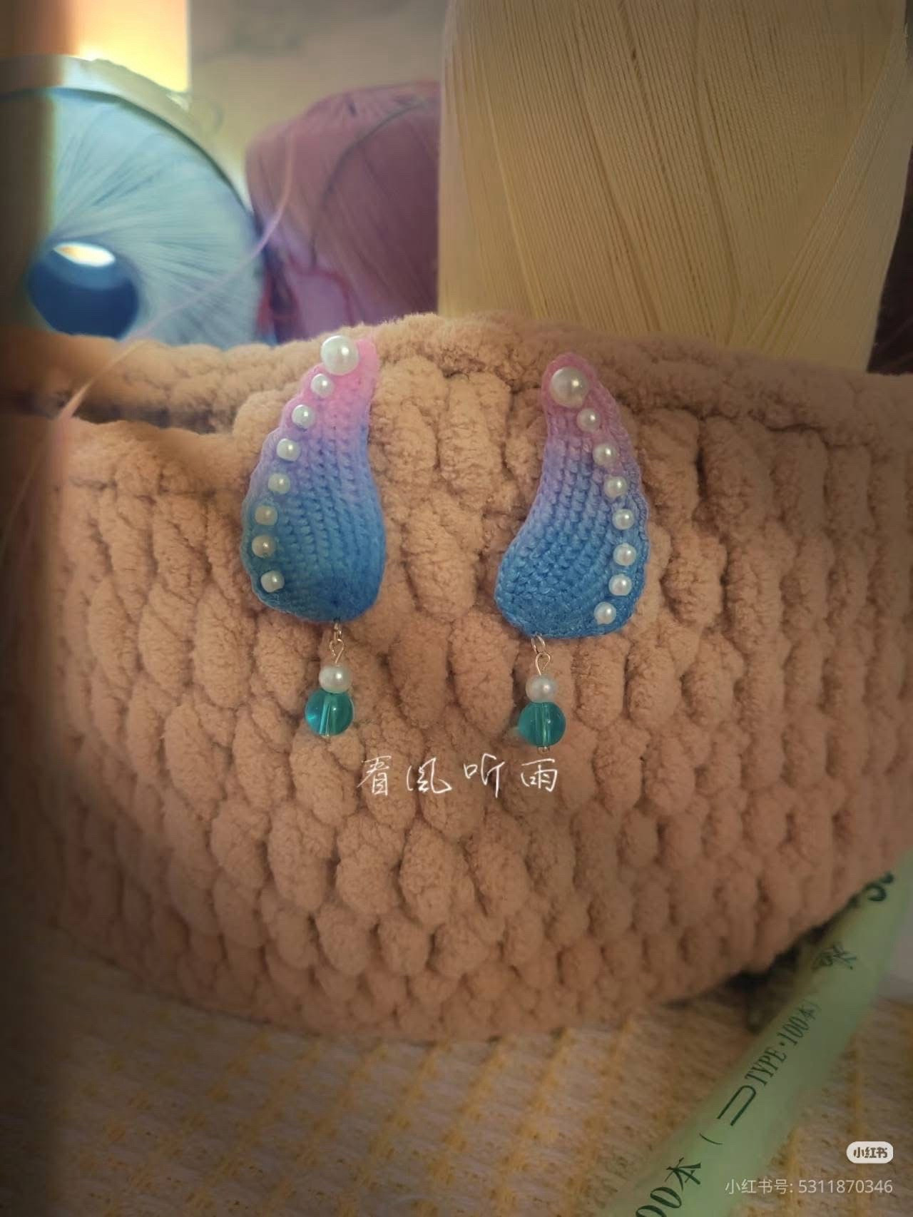 Green Crochet Bag with Cute Rabbit and Pattern Chart