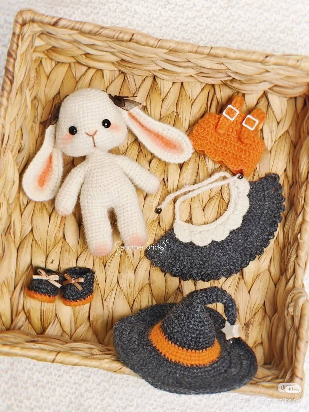 Halloween Crochet Witch Bunny Amigurumi Pattern Tutorial