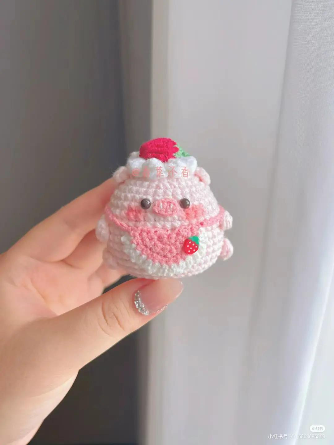 Handmade Amigurumi Strawberry Pig Pattern with Chart and Instructions