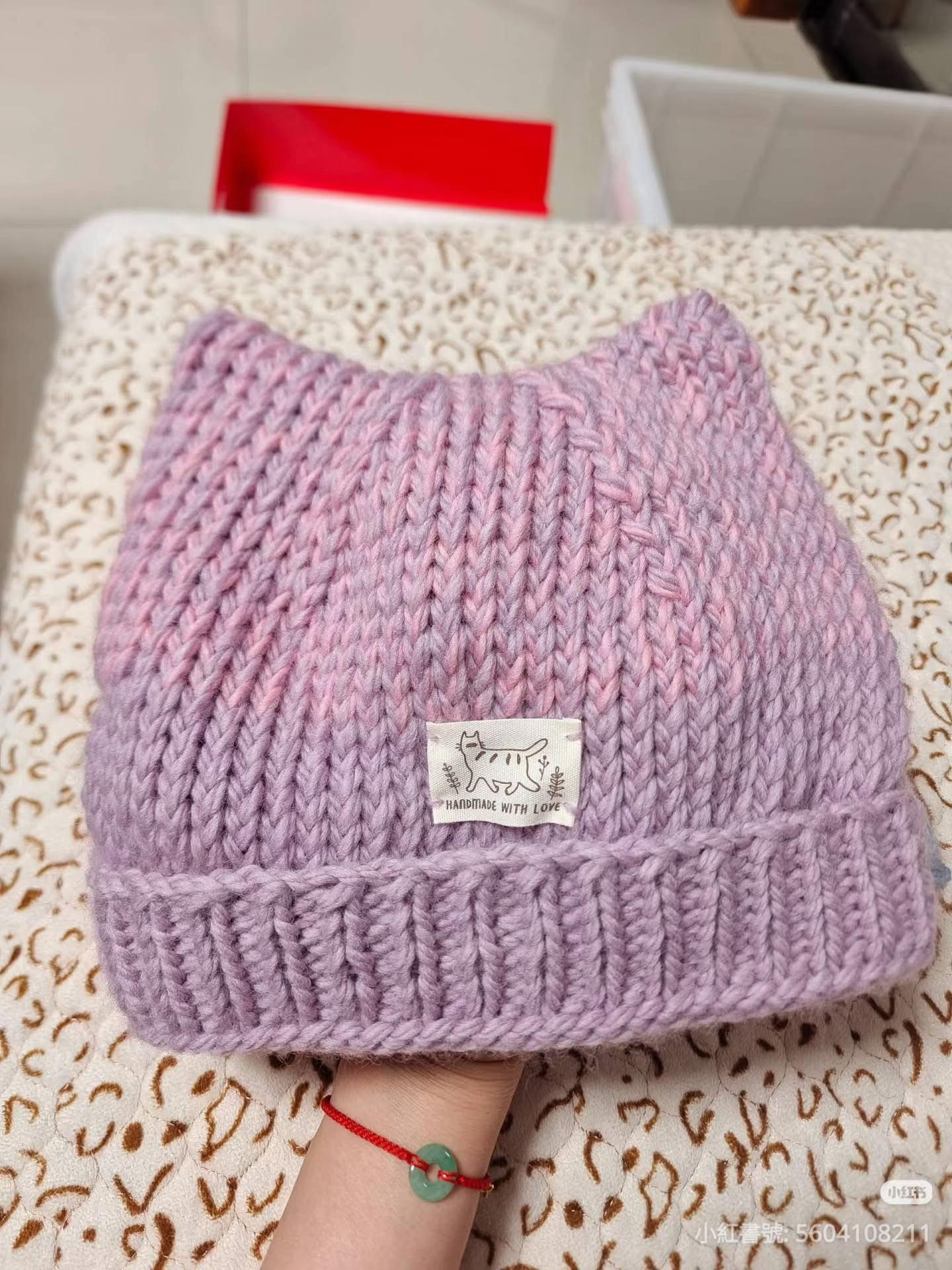 Handmade Cat Beanie Knitting Pattern - Pastel Colors
