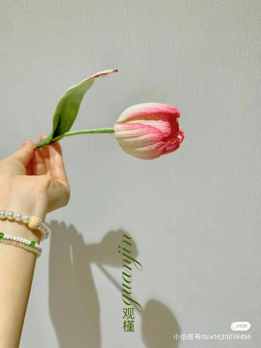 Handmade Crochet Tulip Flower Pattern Chart with Gradient Petals