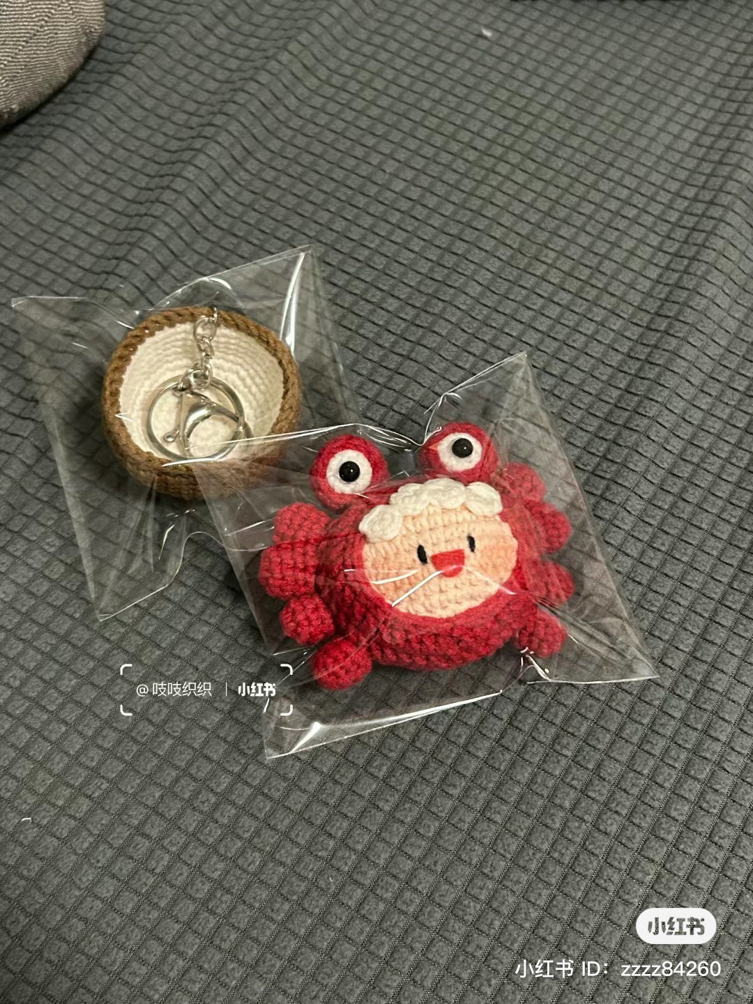 Handwritten Crochet Pattern for Cute Red Crab Amigurumi Keychain
