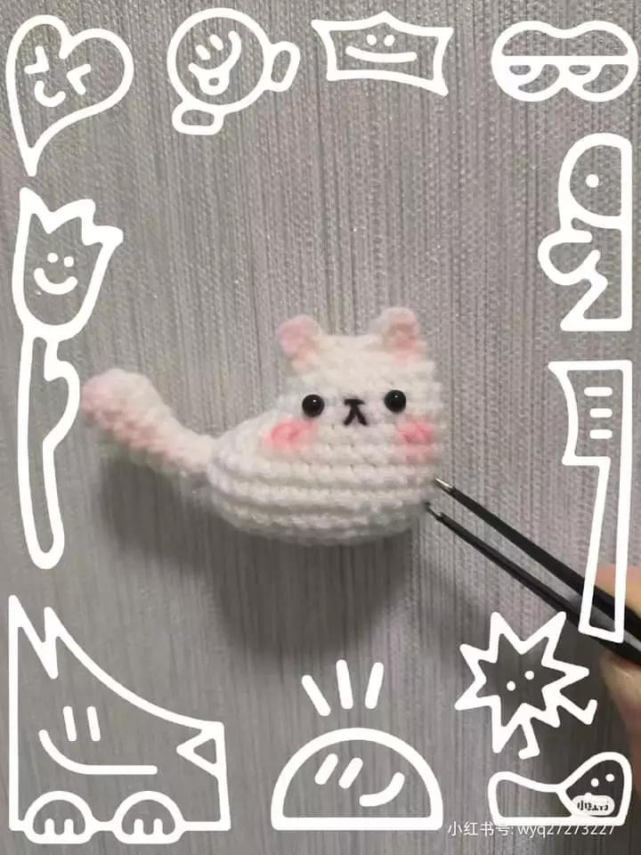 Handwritten Crochet Pattern for Cute White Cat Chopstick Topper