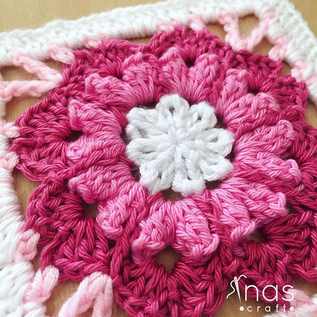 Haneen's Lovely Square Crochet Pattern: Intermediate Pink Floral Granny Square Chart and Instructions