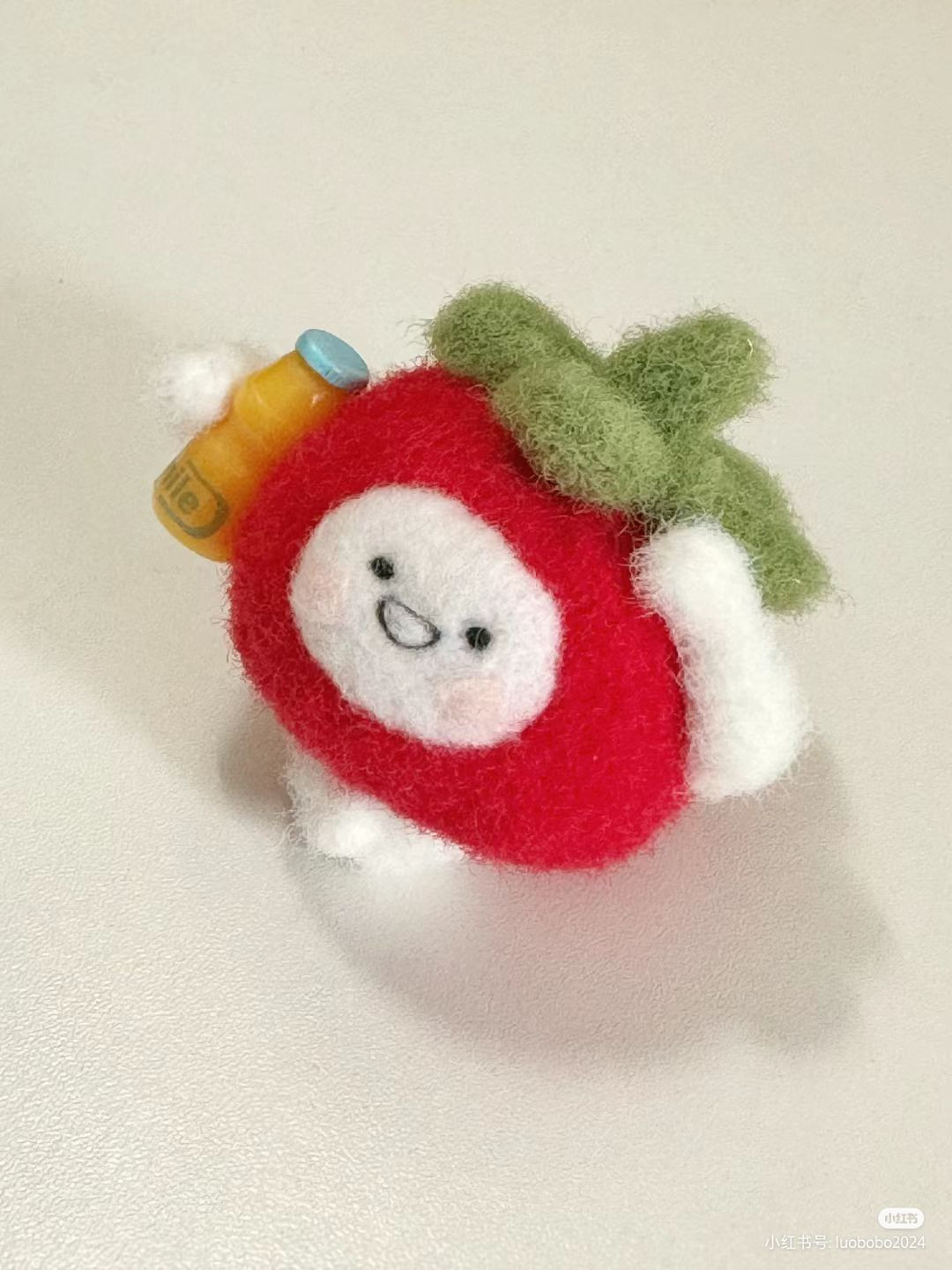 Happy Tomato Crochet Doll Pattern Tutorial with Red and Green Yarn