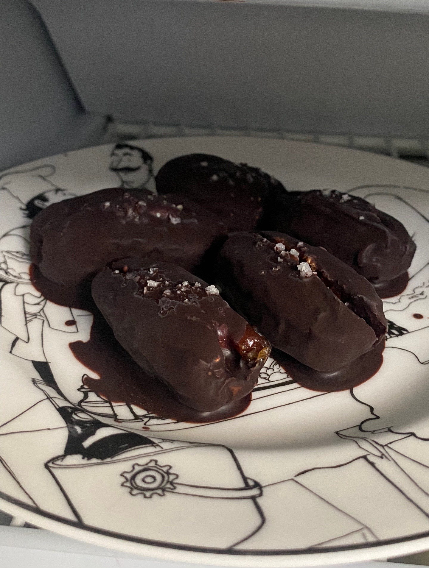 Healthy Ramadan Dessert: Dates Stuffed with Almond Butter and Dark Chocolate