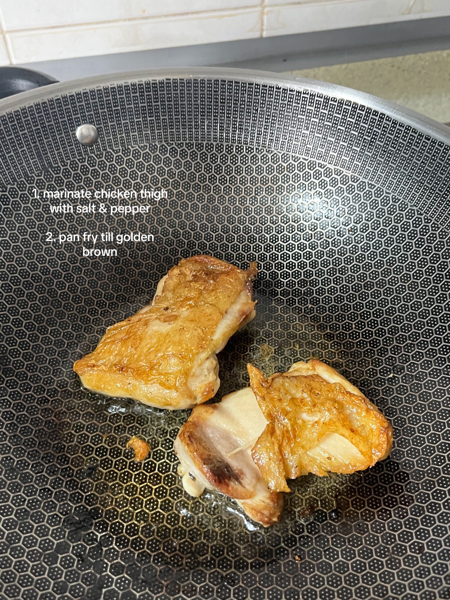 Homemade Pepper Lunch with Chicken Thigh, Caramelized Onions, and Garlic Chips Recipe