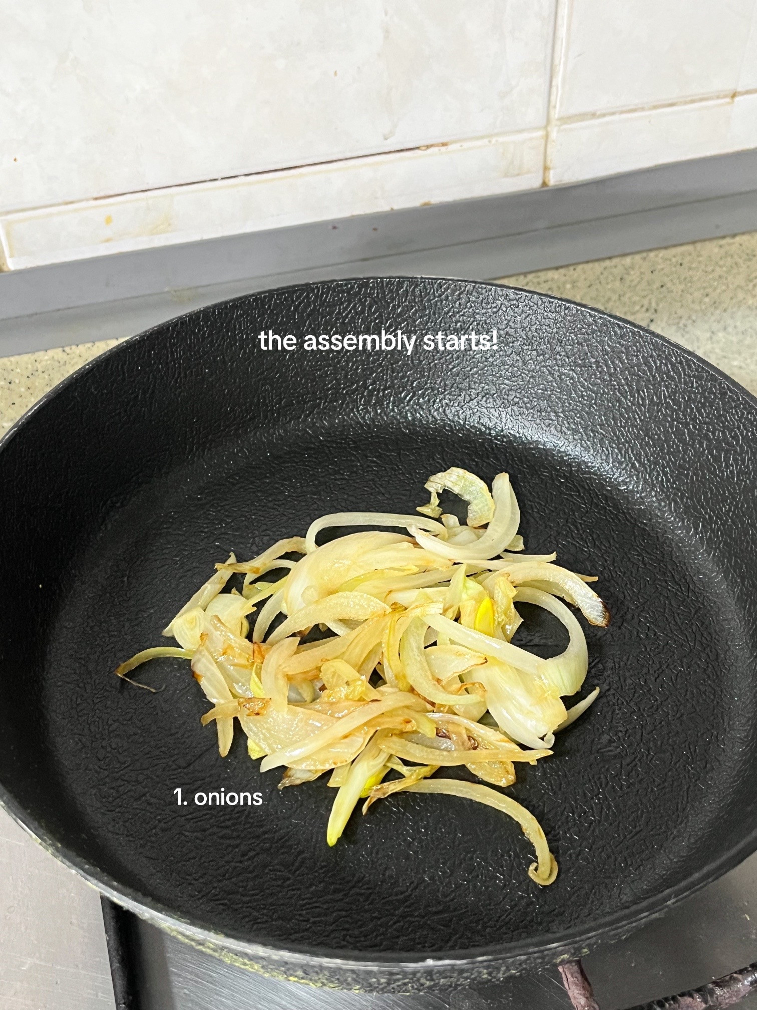 Homemade Pepper Lunch with Chicken Thigh, Caramelized Onions, and Garlic Chips Recipe