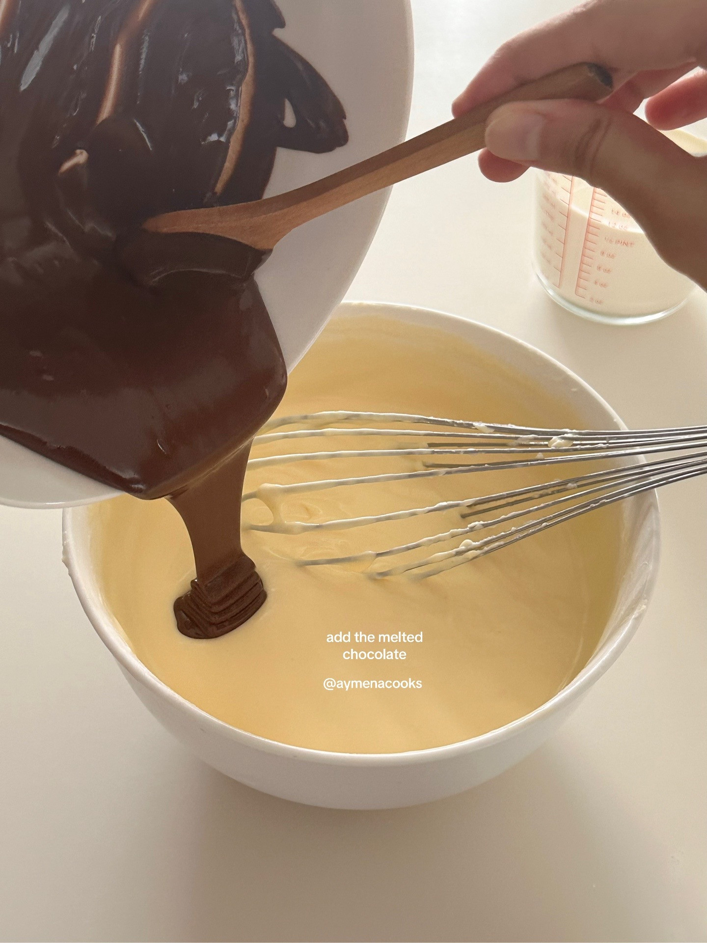 How to make a delicious chocolate burnt basque cheesecake with fresh strawberries