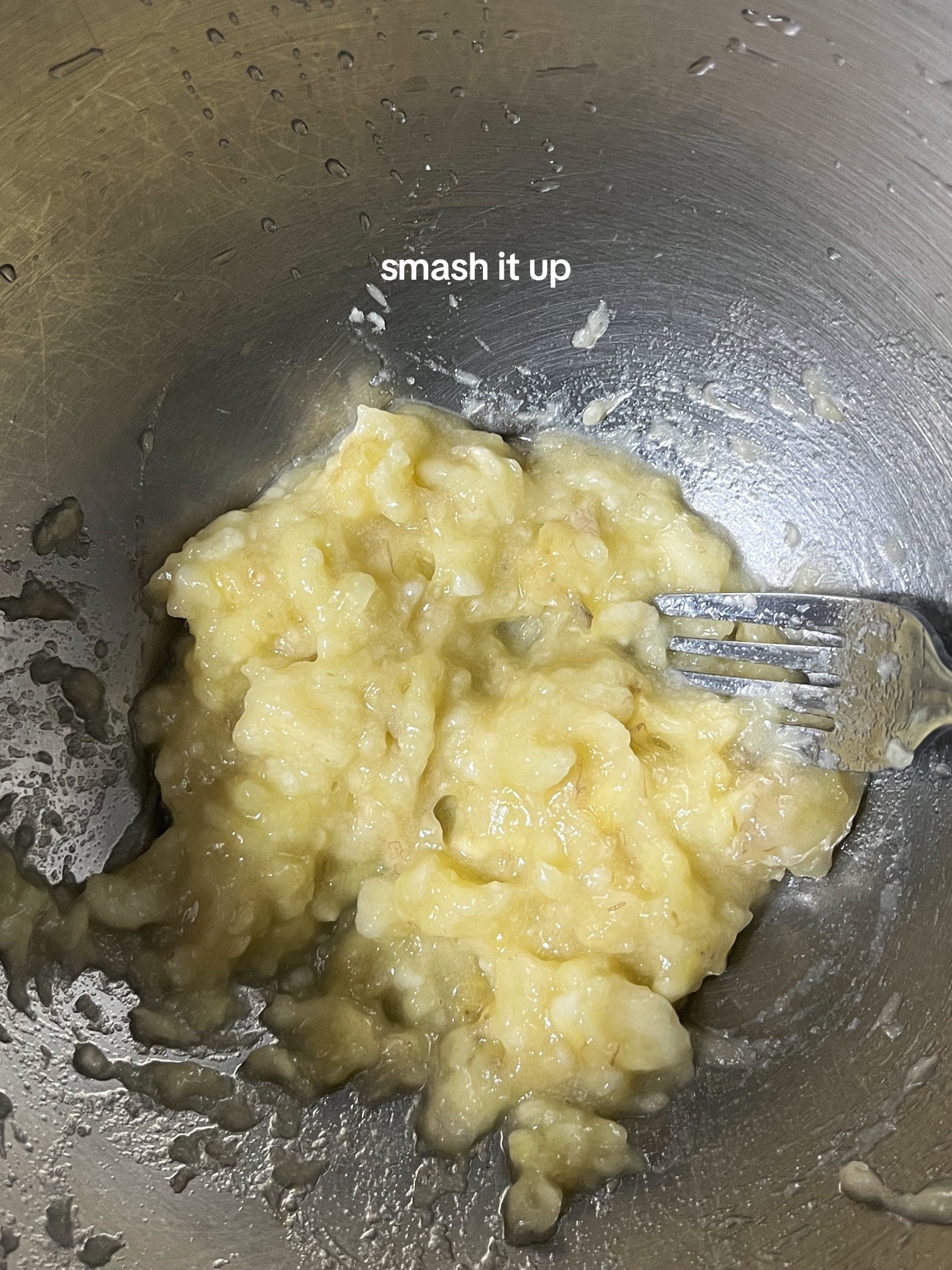 How to make banana pancakes with ripe bananas, yoghurt and egg