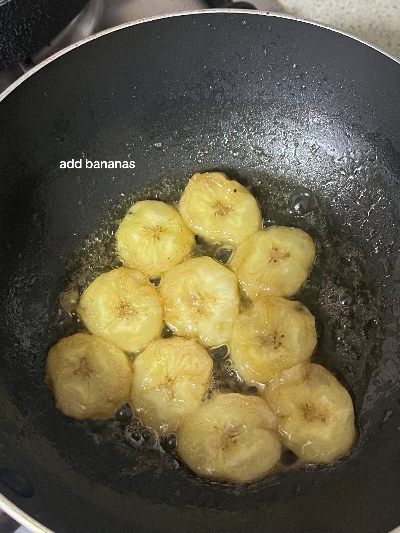 How to make banana pancakes with ripe bananas, yoghurt and egg