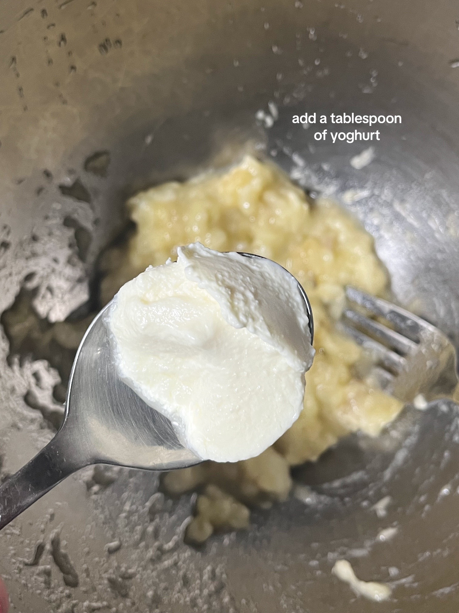 How to make banana pancakes with ripe bananas, yoghurt and egg