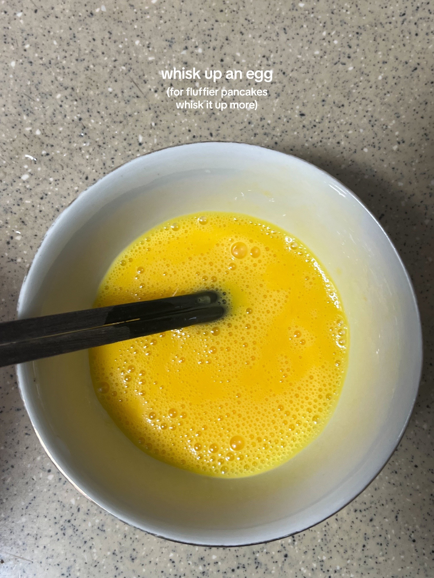 How to make banana pancakes with ripe bananas, yoghurt and egg