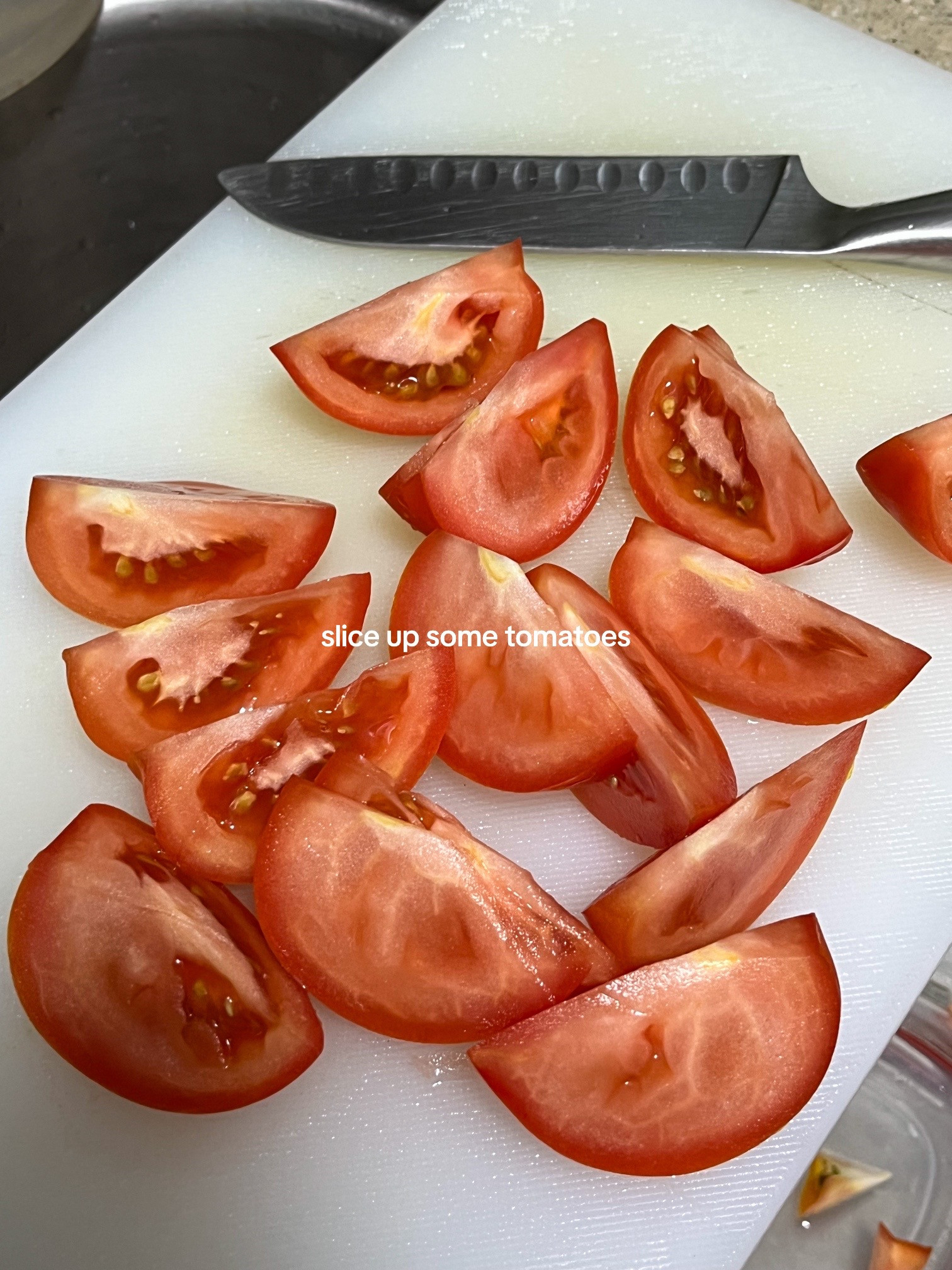 How to make classic tomato egg noodles with anchovy broth