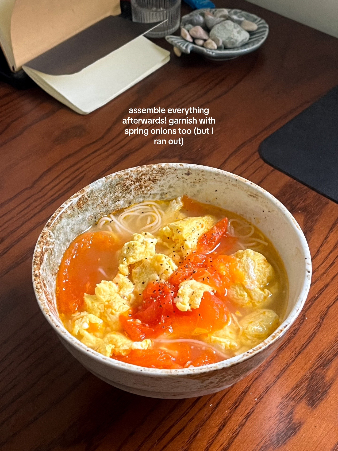 How to make classic tomato egg noodles with anchovy broth