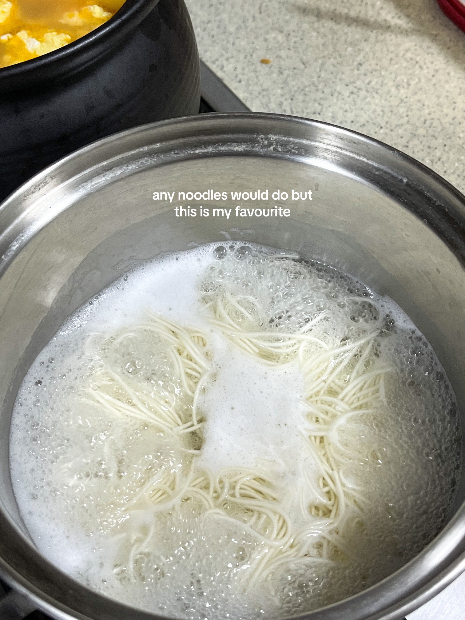 How to make classic tomato egg noodles with anchovy broth