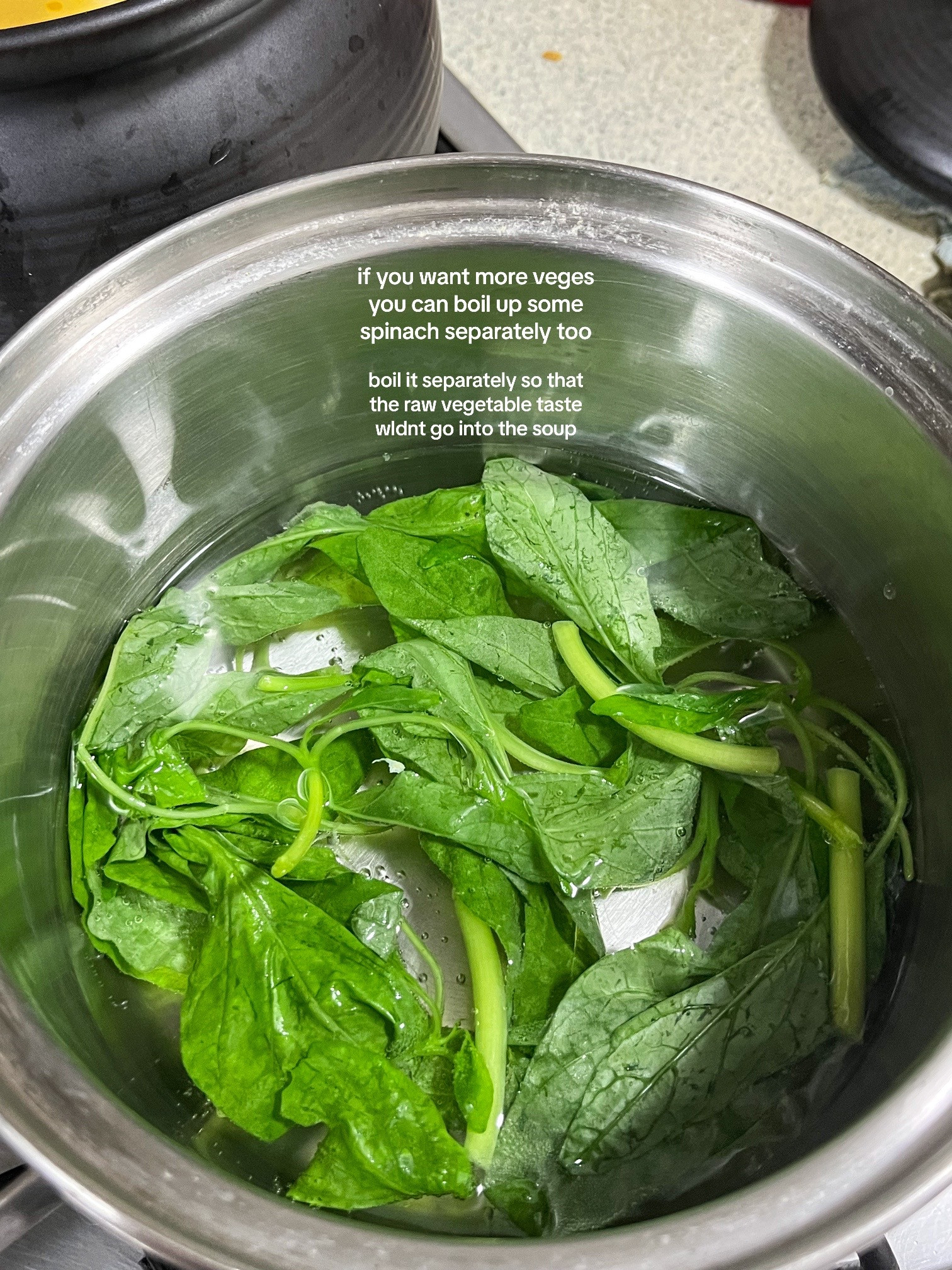 How to make classic tomato egg noodles with anchovy broth