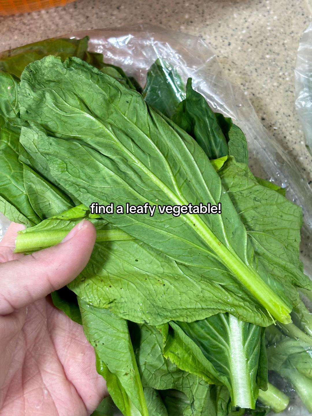 How to make cute green leaf wrapped temari sushi rice balls