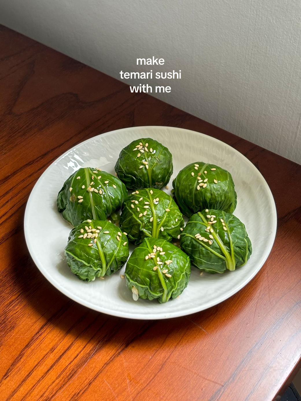 How to make cute green leaf wrapped temari sushi rice balls
