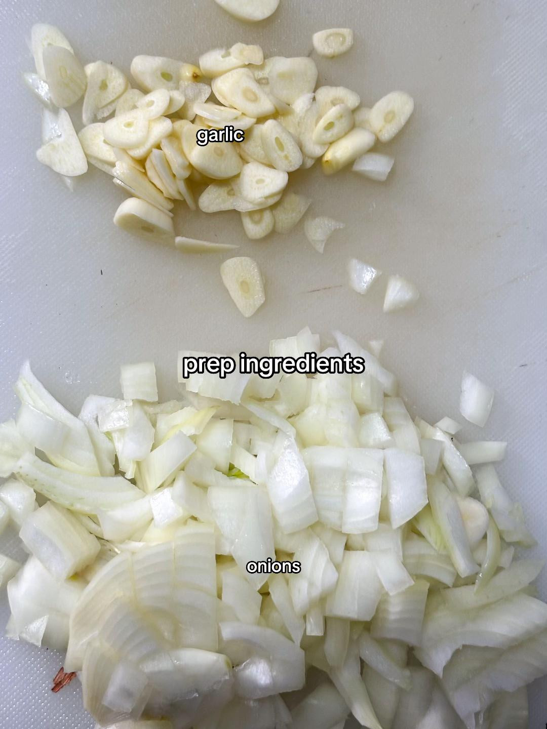 How to make delicious char siew fried rice with diced meat, garlic, onions, and scrambled eggs