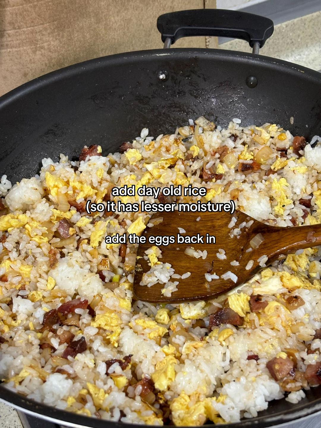 How to make delicious char siew fried rice with diced meat, garlic, onions, and scrambled eggs
