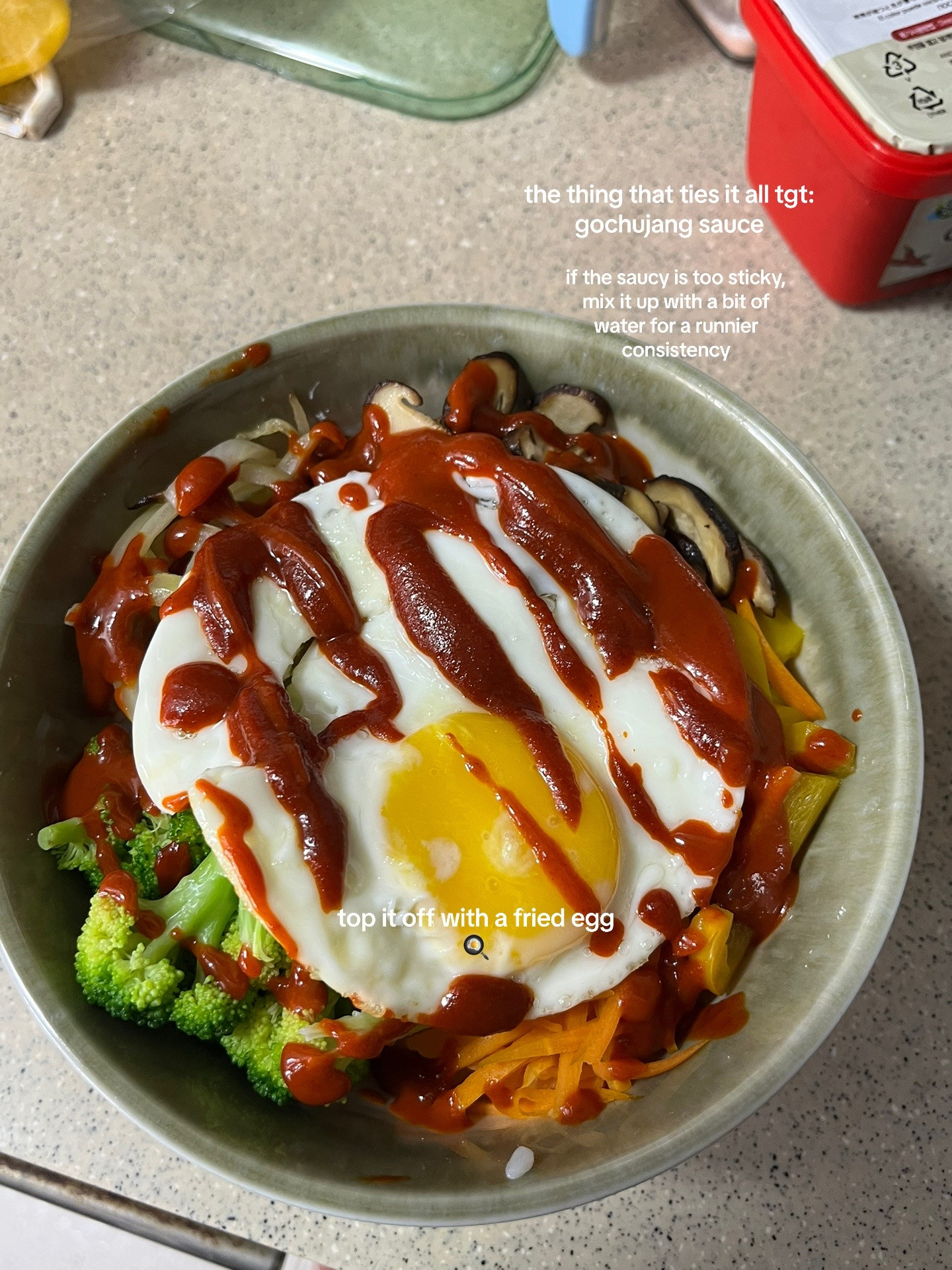 How to make delicious Korean Bibimbap with fresh vegetables and fried egg