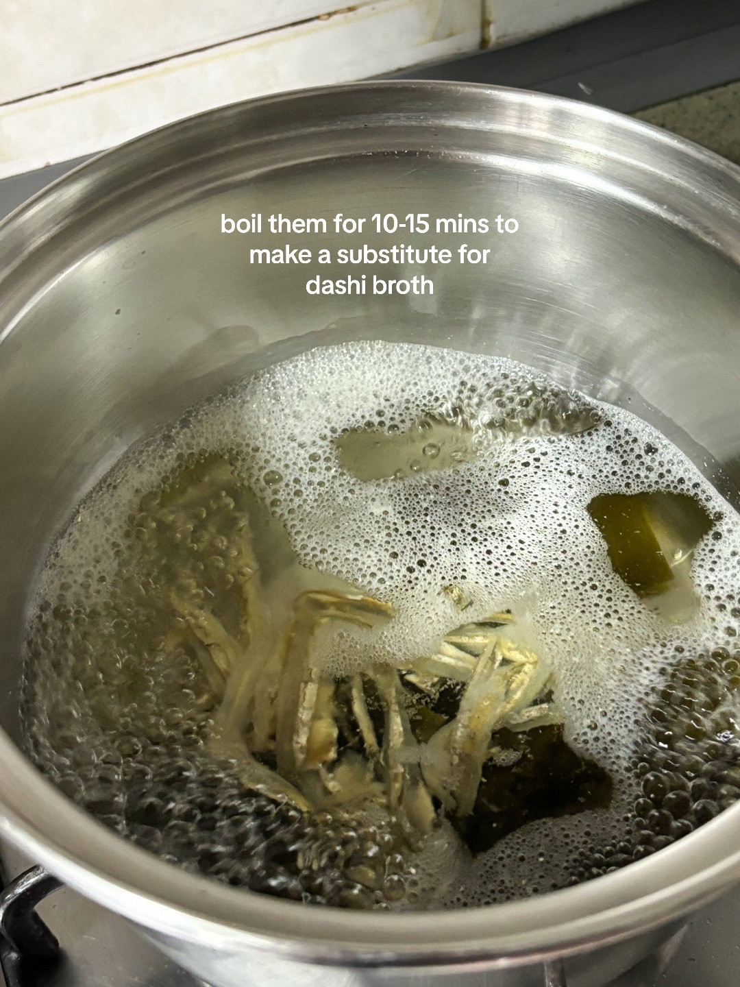 How to make Hijiki Seaweed Salad with homemade dashi broth from anchovies and kombu