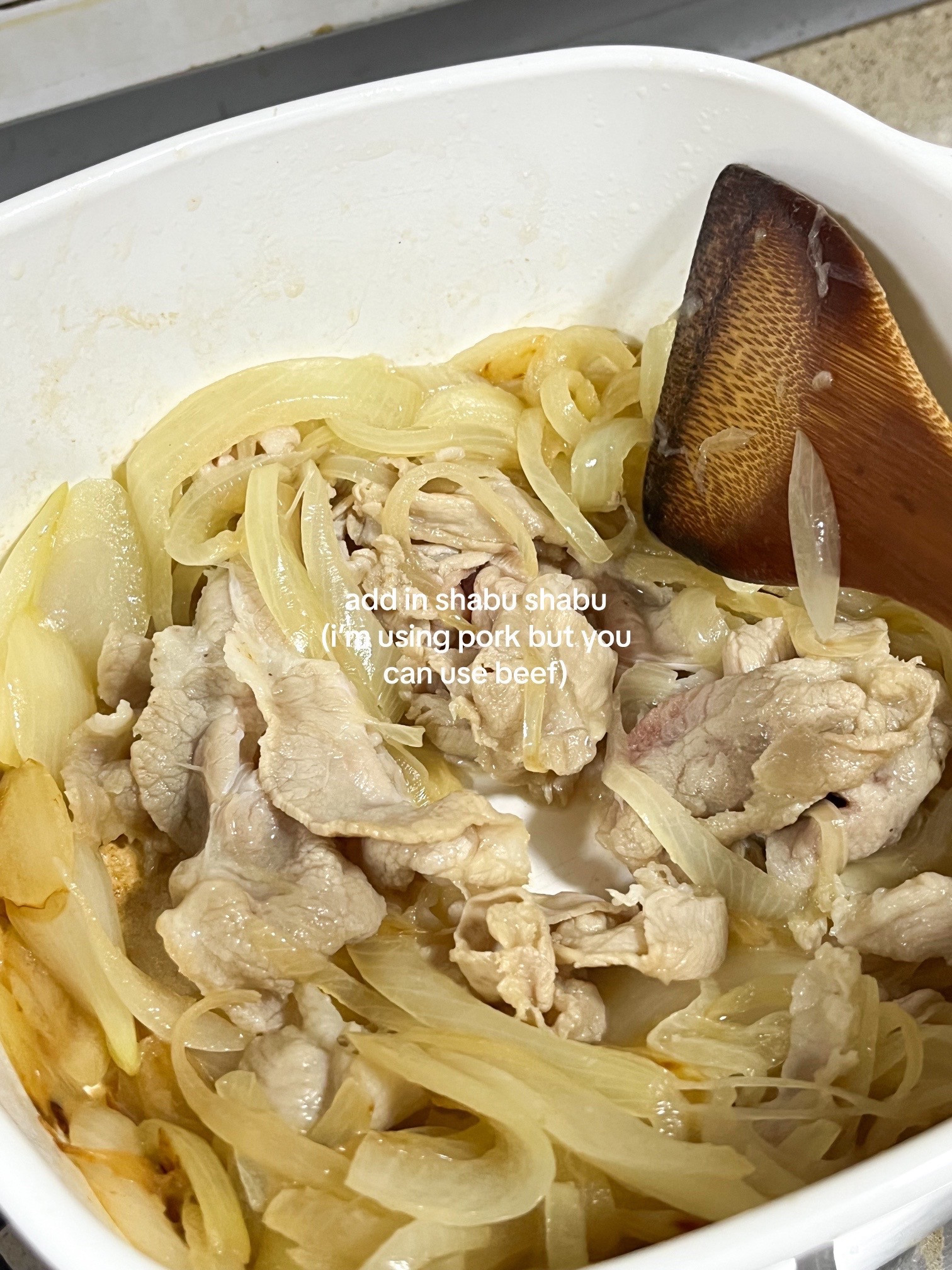 How to make Japanese tomato curry with rice and scrambled eggs