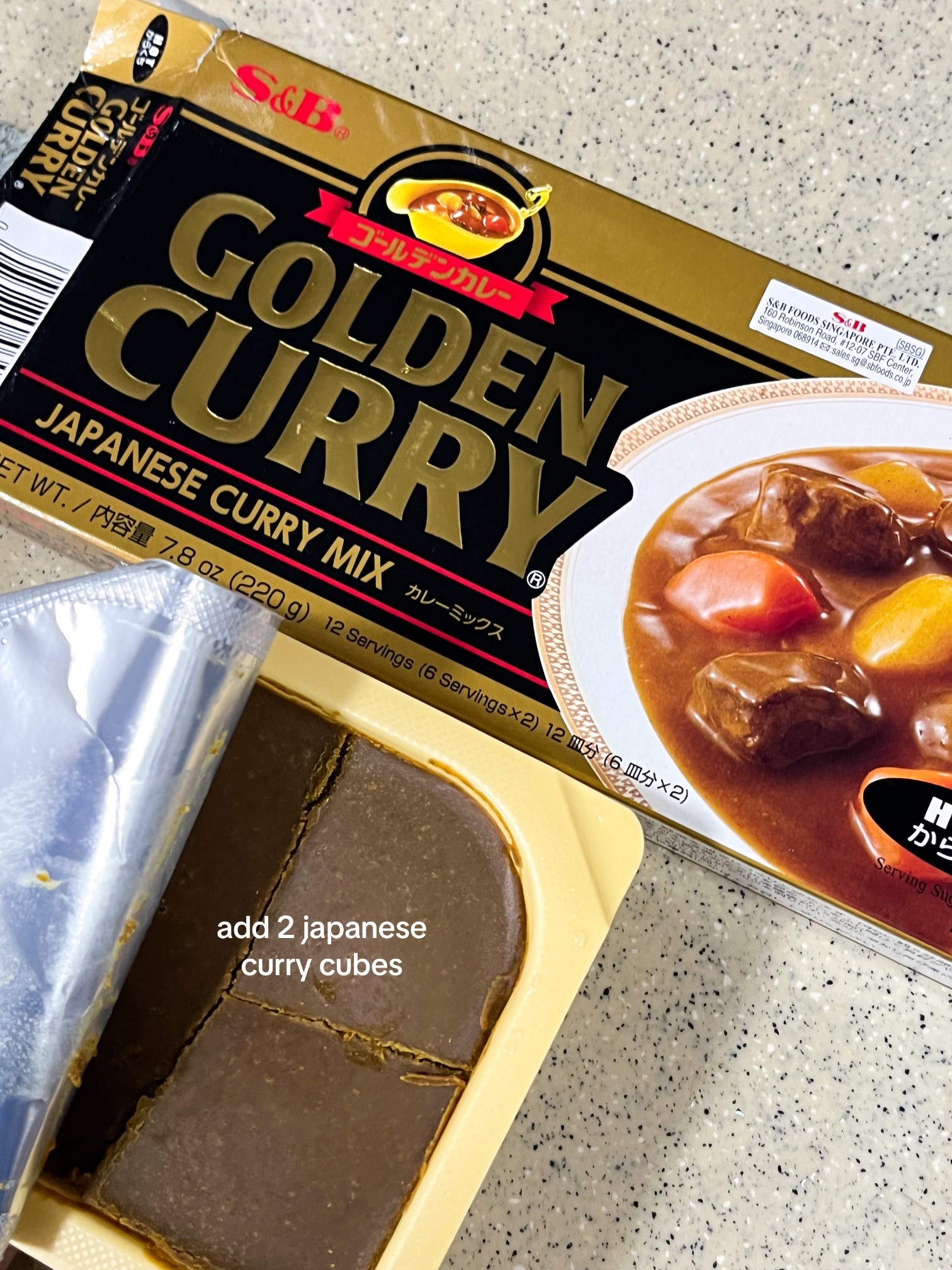 How to make Japanese tomato curry with rice and scrambled eggs