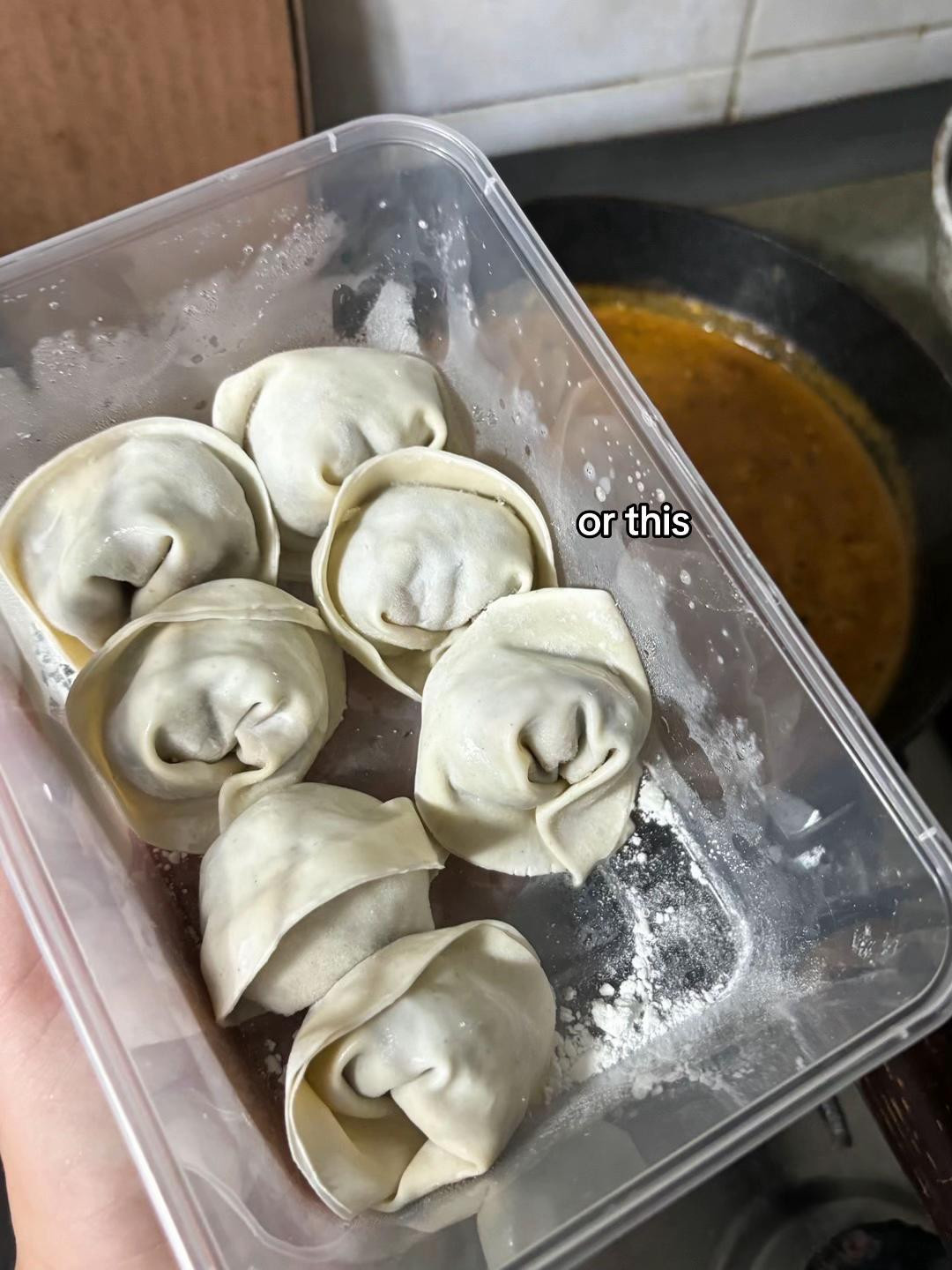 How to make juicy cabbage pork dumplings with napa cabbage and mushroom soup
