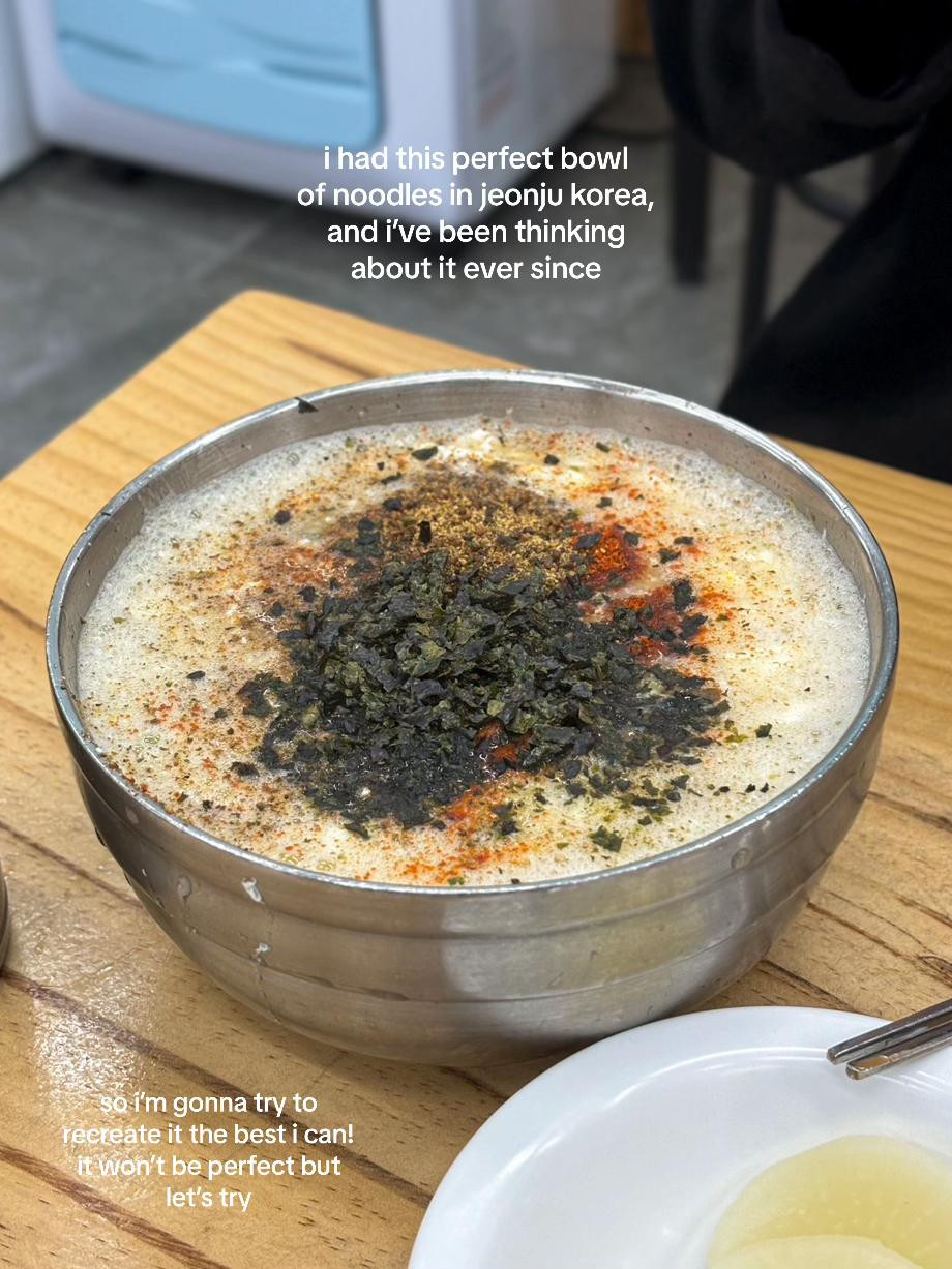 How to make Korean Kalguksu noodle soup with anchovy broth and dumplings