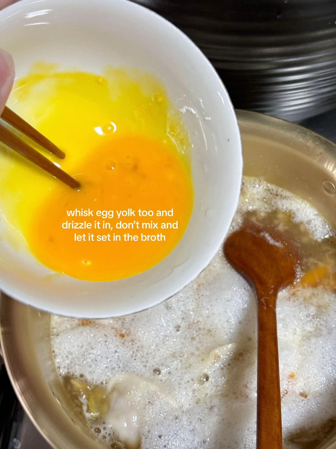 How to make Korean Kalguksu noodle soup with anchovy broth and dumplings