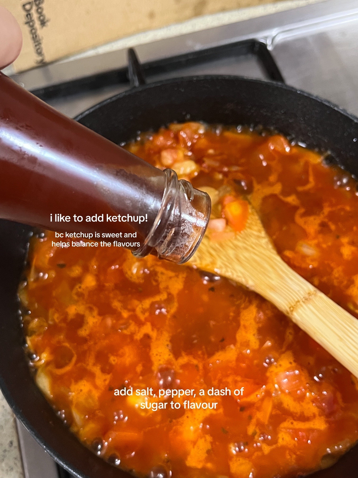 How to make Shakshuka with poached eggs in tomato sauce