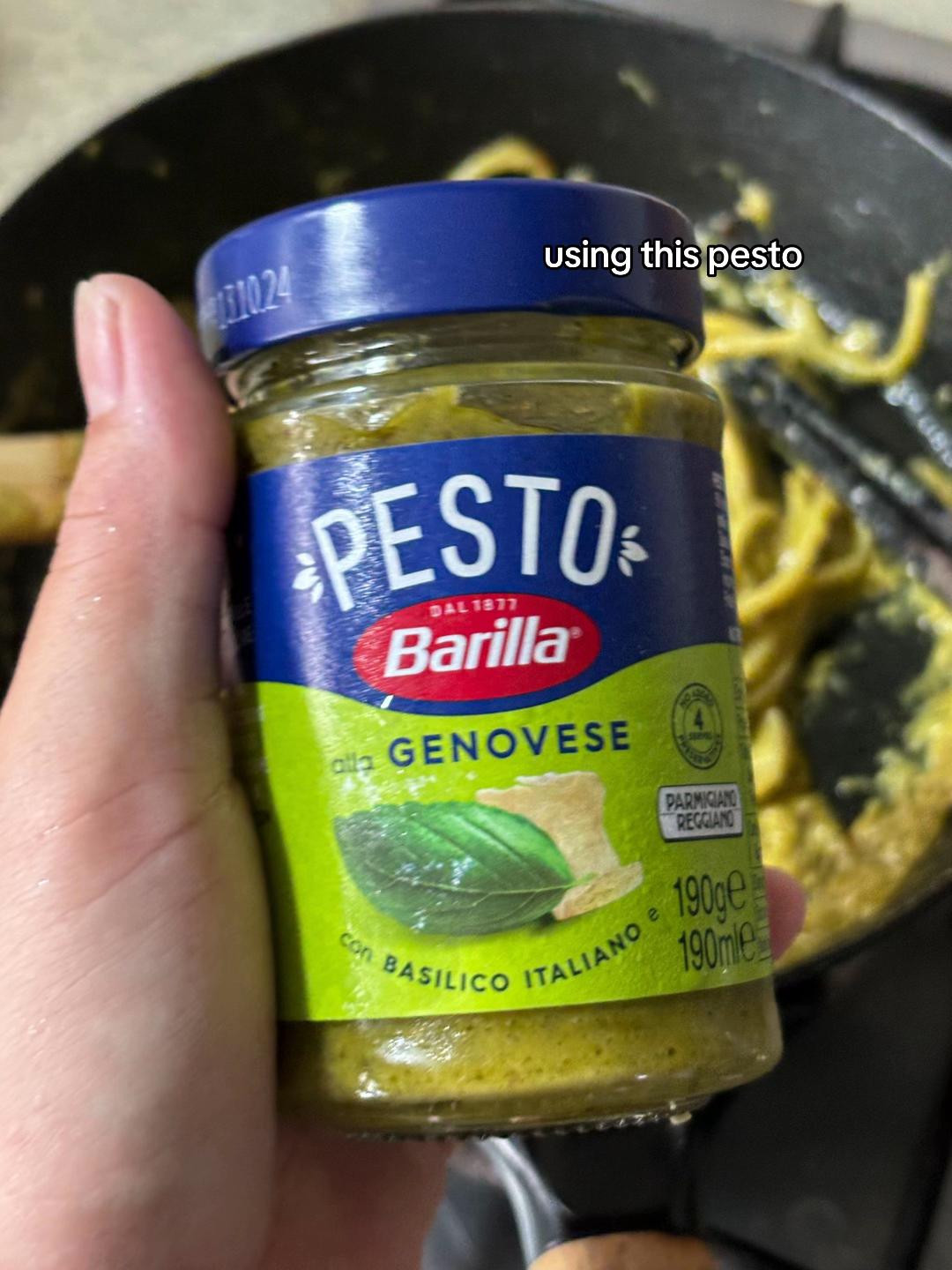 How to plate pesto pasta with minced garlic and Barilla Genovese sauce