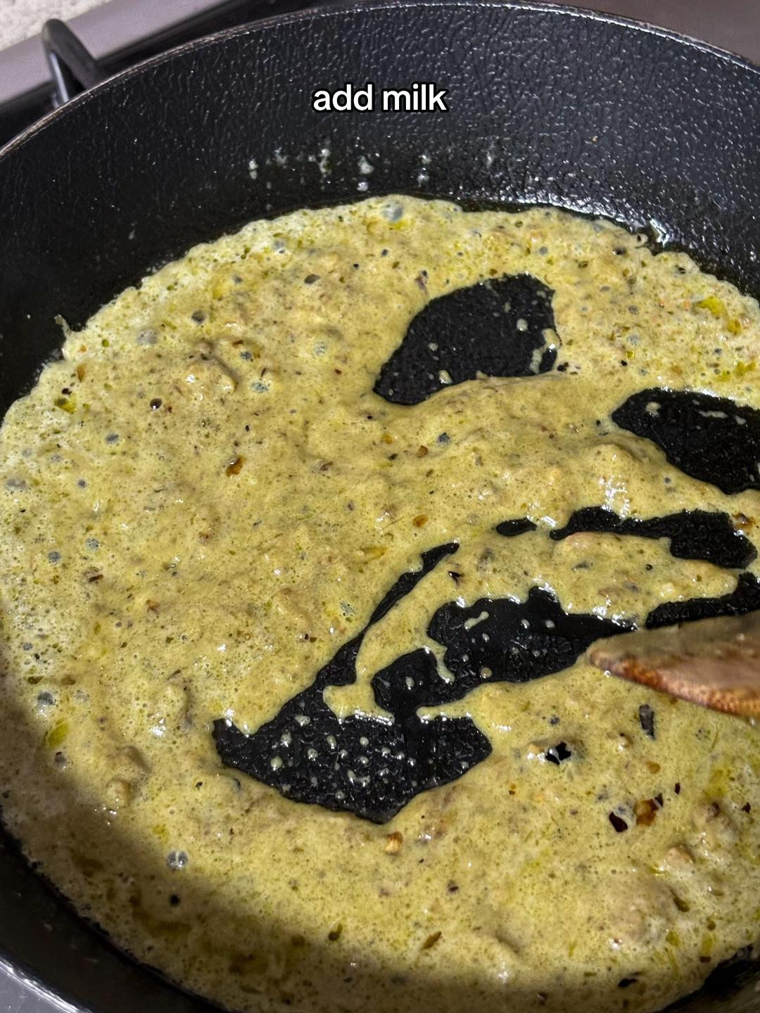 How to plate pesto pasta with minced garlic and Barilla Genovese sauce