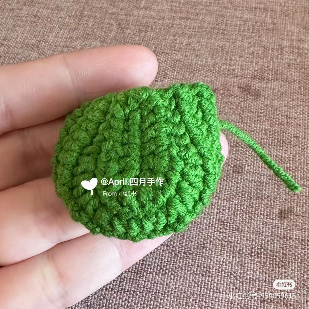 Hugging Dinosaur Keychain Crochet Pattern Tutorial