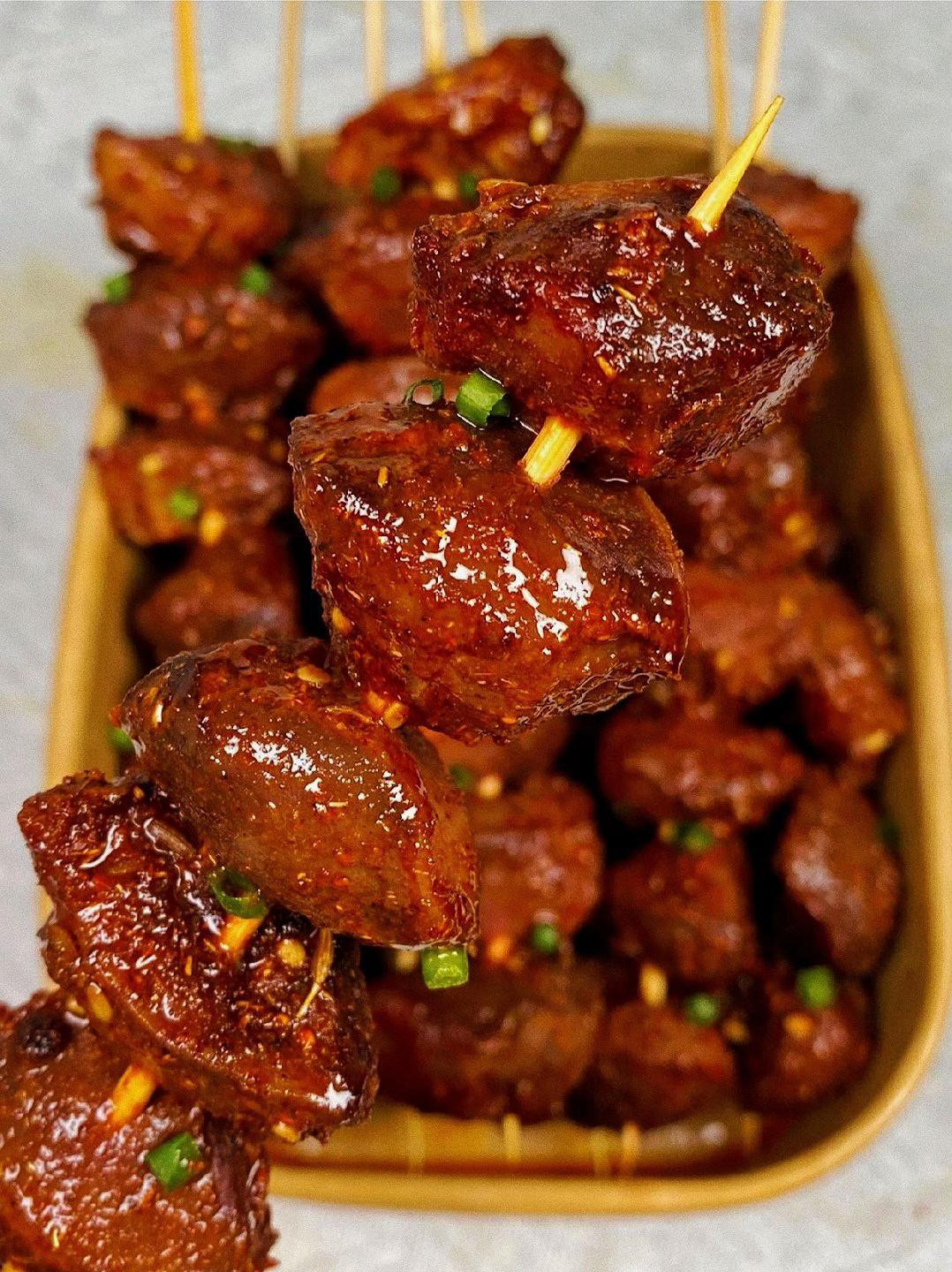 Hướng dẫn cách làm mề gà nướng sốt cay giòn ngon, công thức ướp và nướng đơn giản tại nhà